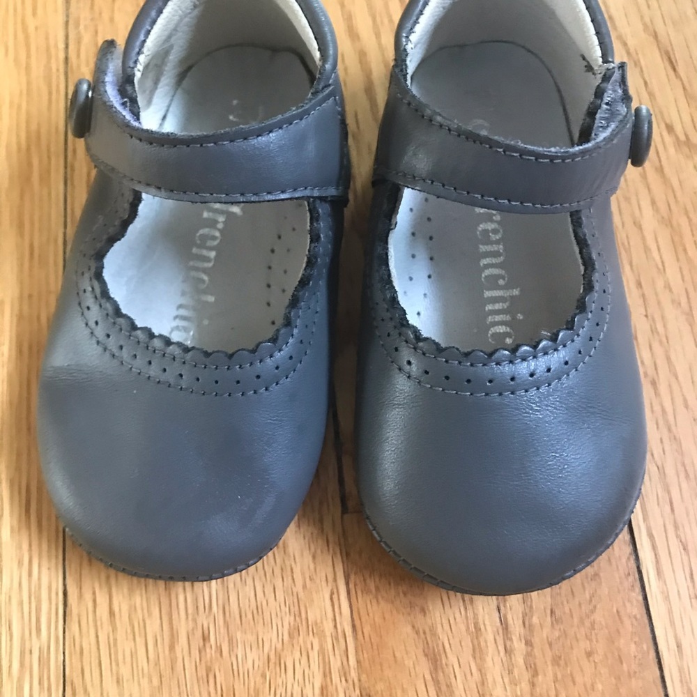 Children chic shoes gray 6-9 months